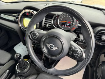 Mini Hatch 1.5 Cooper Euro 6 (s/s) 3dr