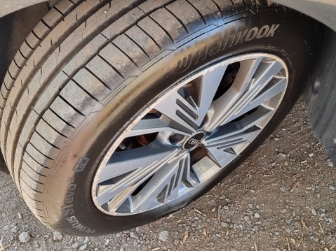 Audi Q4 SPORT 13