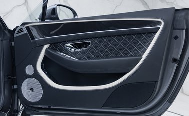 Bentley Continental GTC SPEED Convertible 23