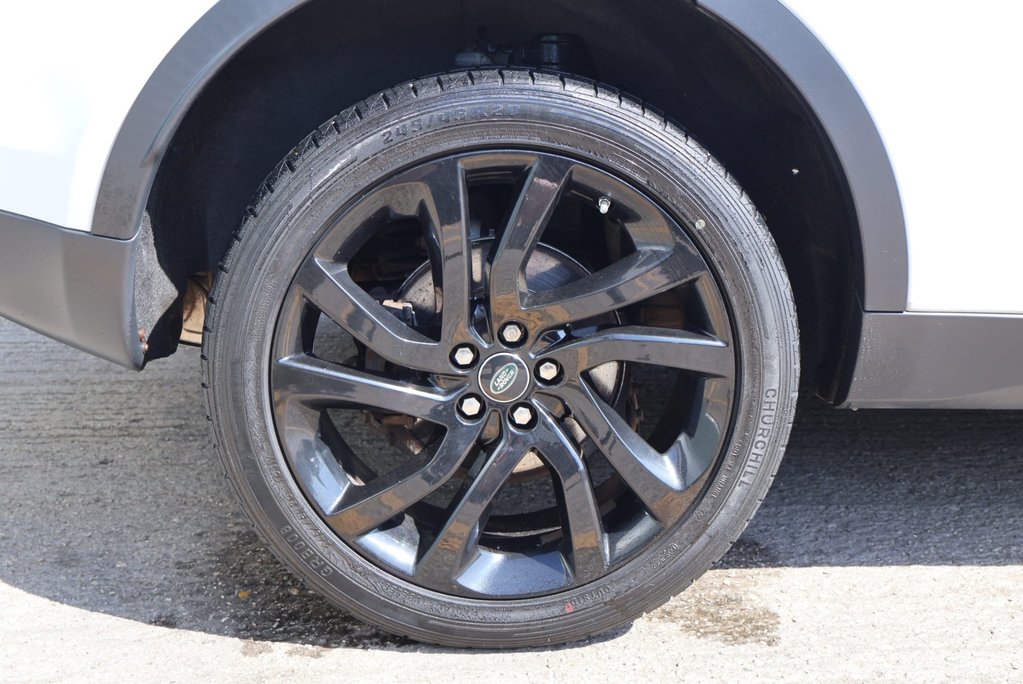 Land Rover Discovery Sport TD4 HSE 7 seater with Full Land Rover History  Black pack/alloys  pan roof  11