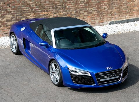 Audi R8 V10 Spyder 9