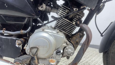 Yamaha YBR 125 2011 28K RUNNING PROJECT BIKE SPARES OR REPAIR 125CC 13