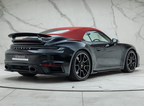 Porsche 911 Turbo S CABRIOLET (992) 8