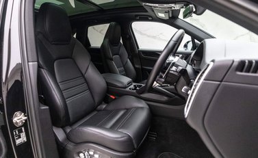 Porsche Cayenne V6 TIPTRONIC 6