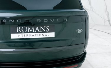 Land Rover Range Rover D350 Autobiography LWB 7 Seater 22
