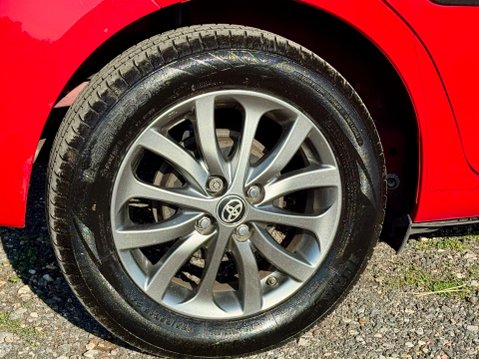 Toyota Yaris VVT-I ICON 43