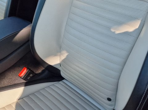 Land Rover Discovery Sport R-DYNAMIC SE MHEV 50