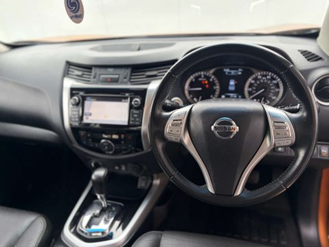 Nissan Navara 2.3 Navara Tekna dCi Auto 4WD 5dr 65