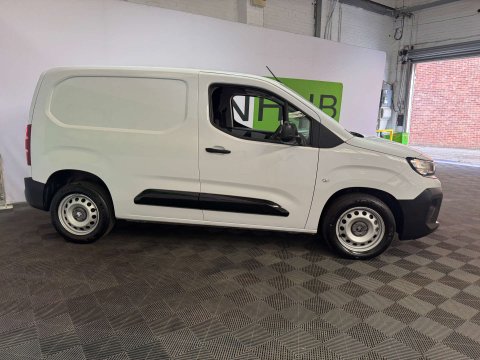 Vauxhall Combo 1.5 Combo 2300 Prime Turbo D 5dr 9
