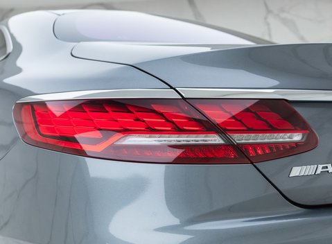 Mercedes-Benz S Class AMG S63 Coupe 28