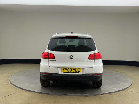 Volkswagen Tiguan 2.0 TDI BlueMotion Tech Match 2WD Euro 5 (s/s) 5dr 5