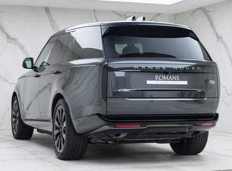 Land Rover Range Rover P440e HSE 4