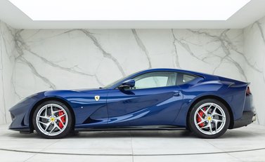 Ferrari 812 Superfast 2