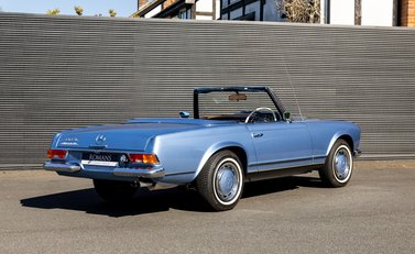 Mercedes-Benz 280 SL W113 Pagoda 4