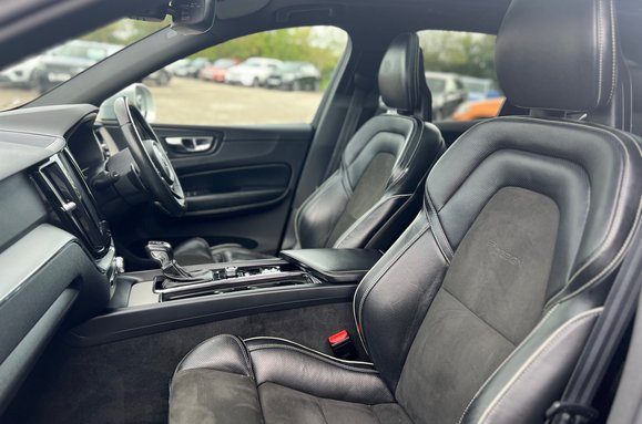 Volvo XC60 T5 R-DESIGN AWD PETROL AUTO 26