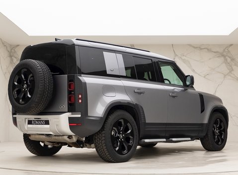 Land Rover Defender 110 HSE P300 7
