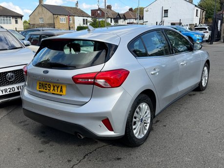 Ford Focus TITANIUM TDCI 6