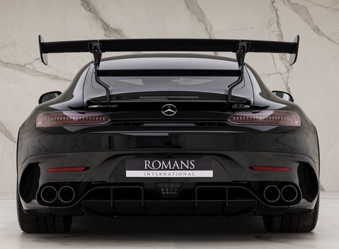 Mercedes-Benz Amg GT Black Series 5