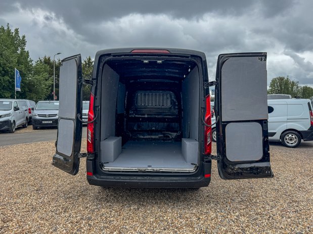 Maxus Deliver 9 LWB L3H2 [SOLD KH] Medium Roof Air Con Sensors EURO 6 8