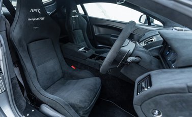 Aston Martin Vantage GT8 14