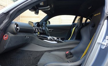 Mercedes-Benz Amg GT GT R 13