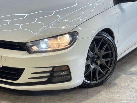 Volkswagen Scirocco 2.0 Scirocco R-Line BlueMotion Technology TDI Semi-Auto 3dr 38