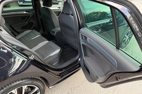 Volkswagen Golf R-LINE EDITION TSI EVO DSG 26