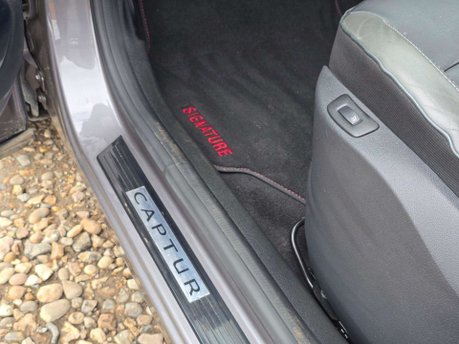Renault Captur 1.5 dCi ENERGY Signature Nav Auto Euro 6 (s/s) 5dr 26