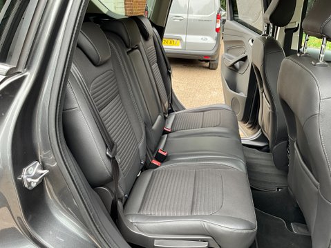 Ford Kuga TITANIUM TDCI 12