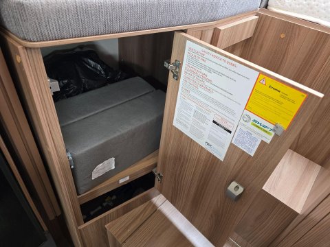 Swift Escape 684 Motor Home 45