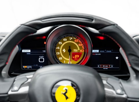 Ferrari 488 SPIDER 22