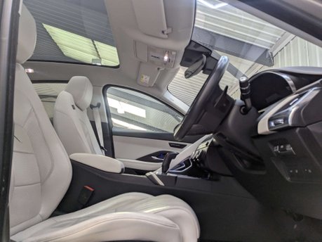 Jaguar E-Pace 2.0 E-PACE R-Dynamic HSE i AWD Auto 4WD 5dr 52