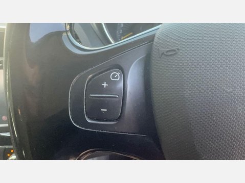 Renault Captur 0.9 TCe ENERGY Dynamique Nav SUV 5dr Petrol Manual Euro 6 (s/s) (90 ps) 23