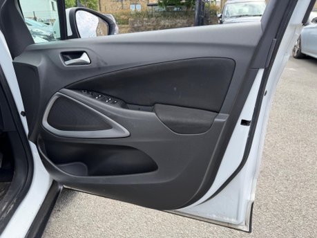 Vauxhall Crossland X SE 18