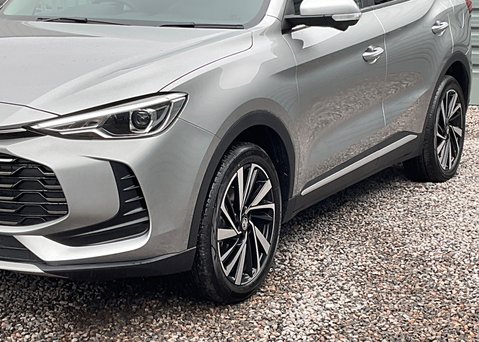 MG ZS 1.5 HYBRID+ TROPHY 5
