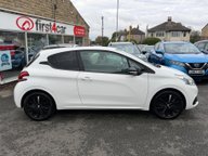 Peugeot 208 PURETECH BLACK EDITION 9