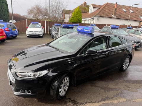 Ford Mondeo 1.6 TDCi ECOnetic Titanium Euro 5 (s/s) 5dr 4