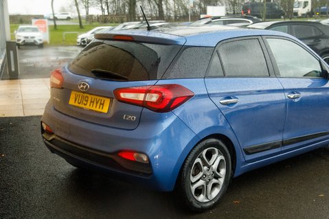 Hyundai i20 MPI PREMIUM SE NAV 8