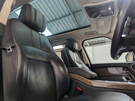Land Rover Range Rover 3.0 Range Rover Vogue SE SDV6 Auto 4WD 5dr 33