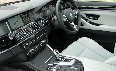 BMW M5 Competition Package 13