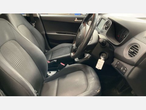 Hyundai i10 1.2 Premium SE Hatchback 5dr Petrol Manual Euro 6 (87 ps) 13
