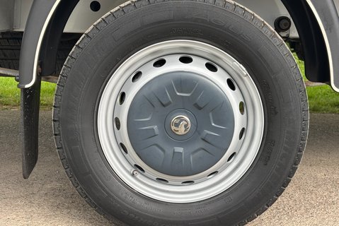 Vauxhall Movano L3H1 F3500 Lawn Mower Beavertail Truck 23