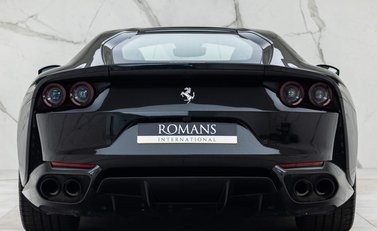 Ferrari 812 Superfast 18