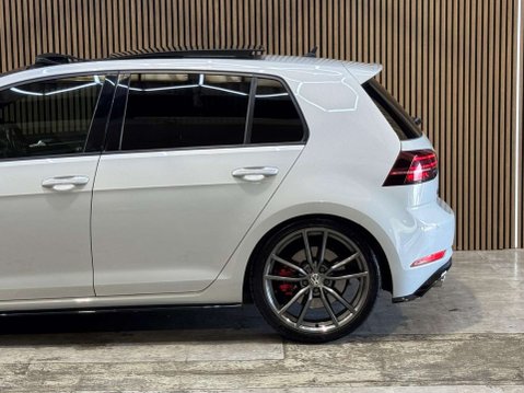 Volkswagen Golf 2.0 Golf R TSi Semi-Auto 4WD 5dr 29