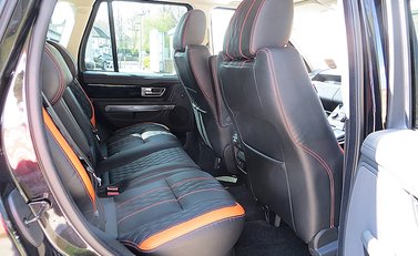 Land Rover Range Rover Sport 3.0 SDV6 HSE Kahn Vesuvius Edition 11