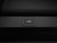 Land Rover Range Rover 3.0 D300 MHEV HSE SUV 5dr Diesel Auto 4WD Euro 6 (s/s) (300 ps) 40