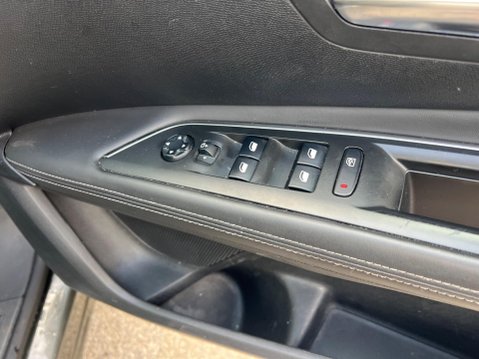 Peugeot 3008 1.2 PureTech Allure EAT Euro 6 (s/s) 5dr 26