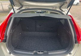 Volvo V40 2.0 T3 INSCRIPTION 39