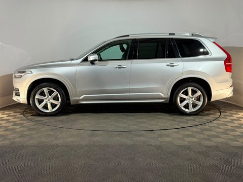 Volvo XC90 D5 POWERPULSE MOMENTUM AWD 5