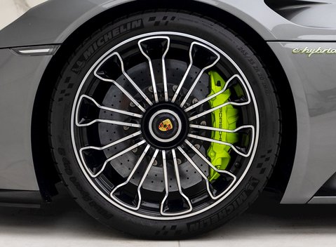 Porsche 918 Spyder 9